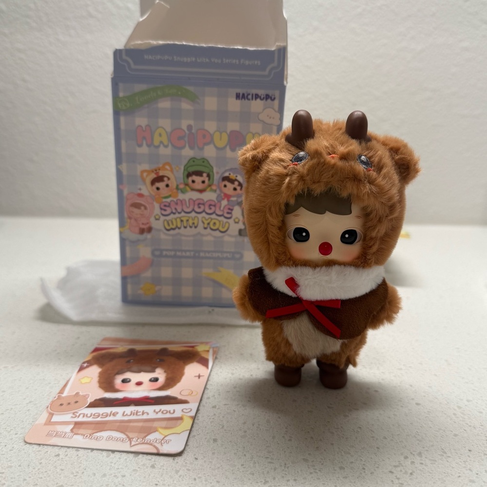 Hacipupu Snuggle with You Series Figurine - Ding Dong Reindeer